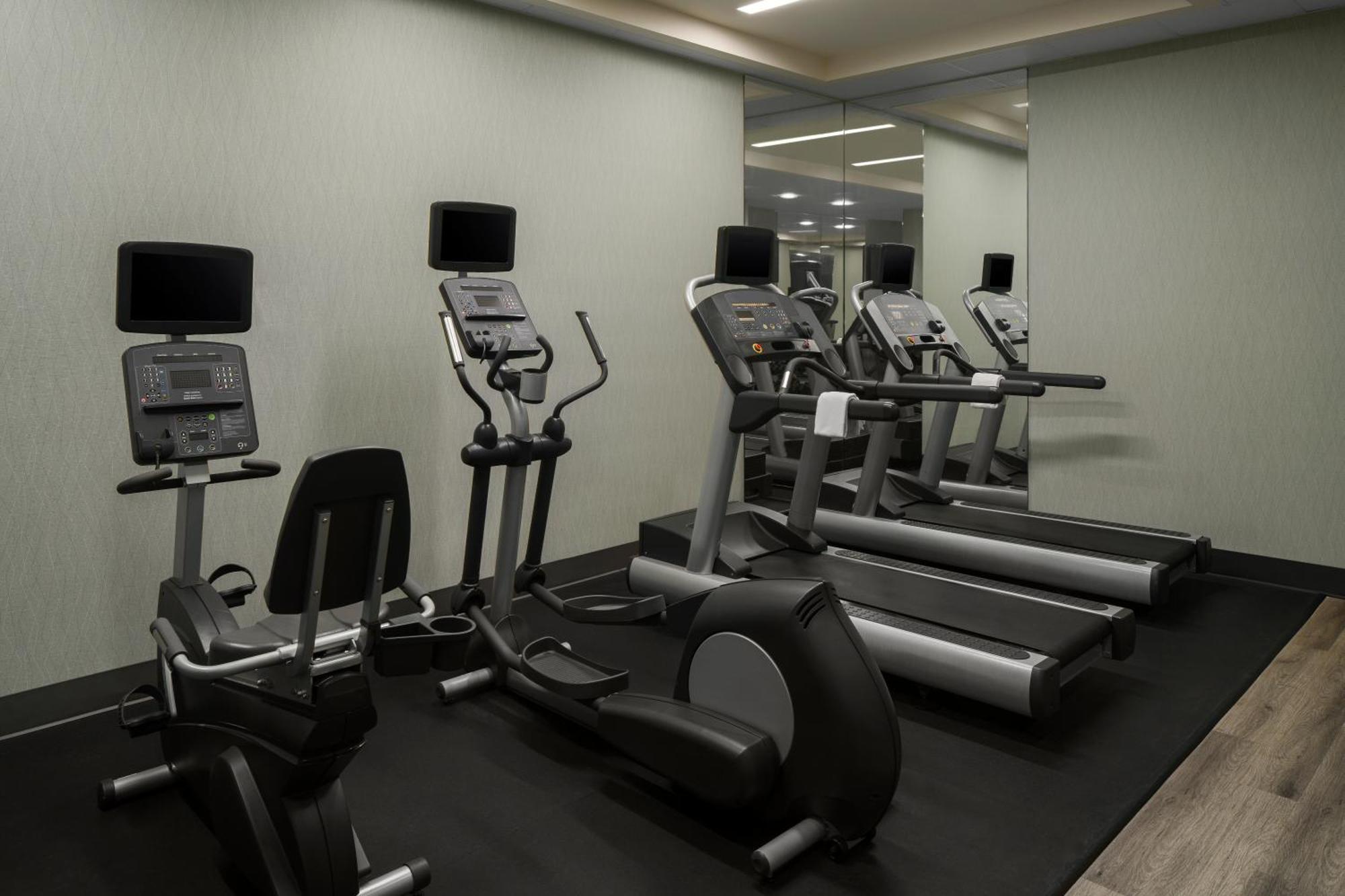 Courtyard By Marriott Gaslamp/convention Center San Diego